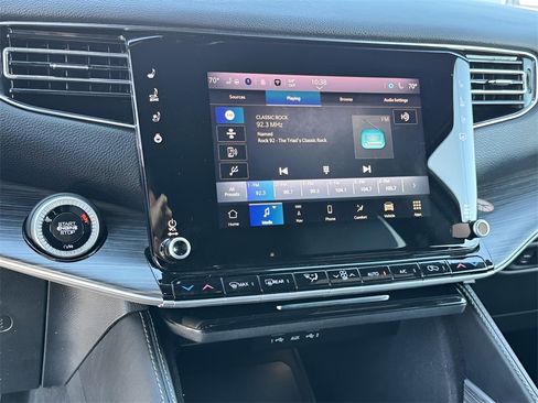 Used 2024 Jeep Wagoneer L Series III w/ Flexible Seating Group image 26