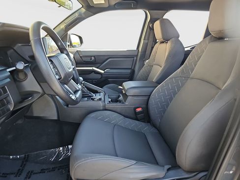 Certified 2025 Toyota Tacoma SR AWD/4WD image 16