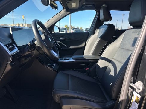Used 2025 BMW X1 xDrive28i image 9