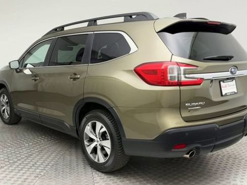 Used 2023 Subaru Ascent Premium w/ Convenience Package AWD/4WD image 4