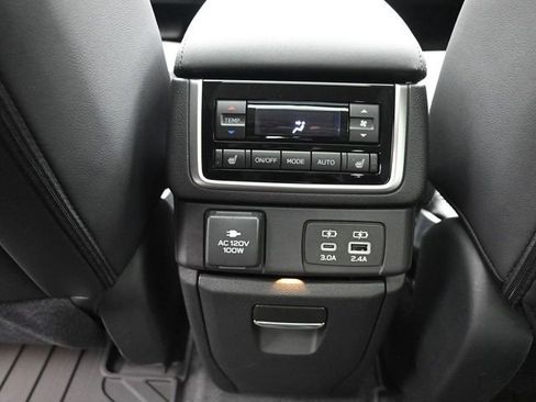 Used 2025 Subaru Ascent Bronze Edition w/ Onyx Package image 23