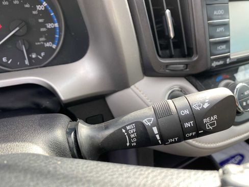 Used 2018 Toyota RAV4 XLE image 21