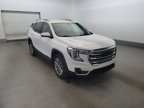 Used 2022 GMC Terrain SLT image 13