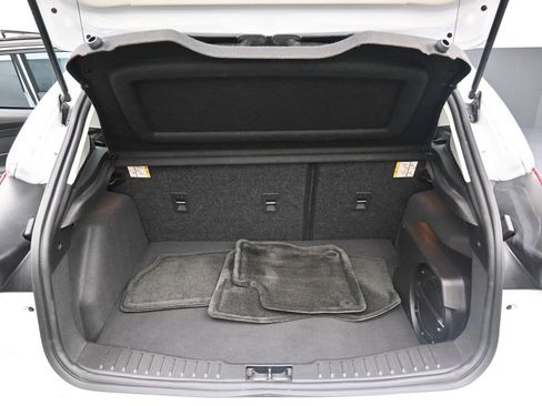 Used 2017 Ford Focus SEL image 31