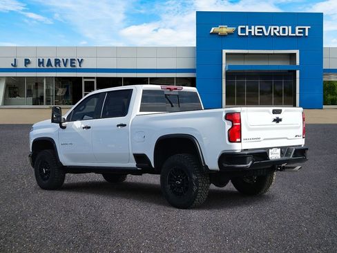 New 2026 Chevrolet Silverado 2500 ZR2 image 3