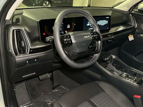 New 2026 Kia Sorento LX image 16
