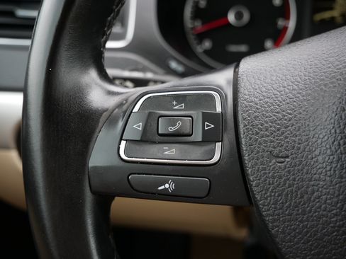 Used 2013 Volkswagen Jetta SE image 27