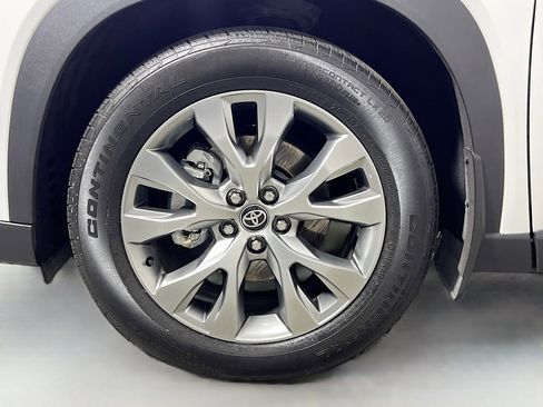 Used 2024 Toyota Grand Highlander Limited image 14