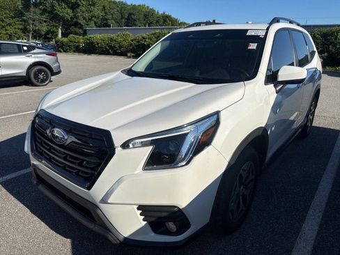Used 2023 Subaru Forester Premium AWD/4WD image 2