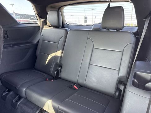 Used 2022 Chevrolet Traverse Premier w/ Redline Edition FWD image 14