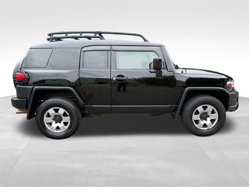 Used 2010 Toyota FJ Cruiser 4WD w/ Upgrade Pkg 2 image 8