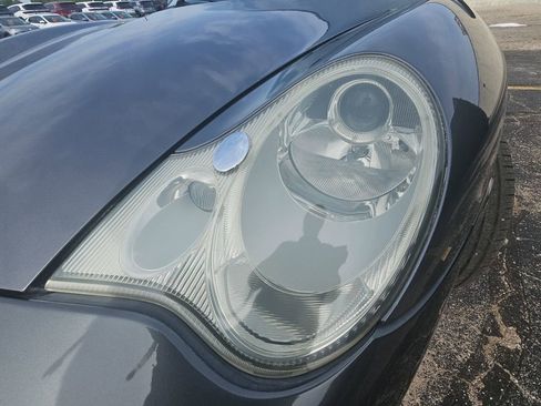 Used 2002 Porsche 911 Carrera RWD image 31