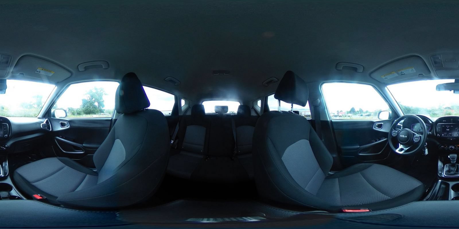 Used 2025 Kia Soul LX w/ LX Technology Package FWD image 37