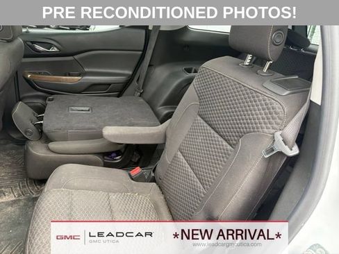 Used 2017 GMC Acadia SLE AWD/4WD image 21
