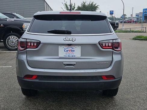 Used 2022 Jeep Compass Sport AWD/4WD image 6