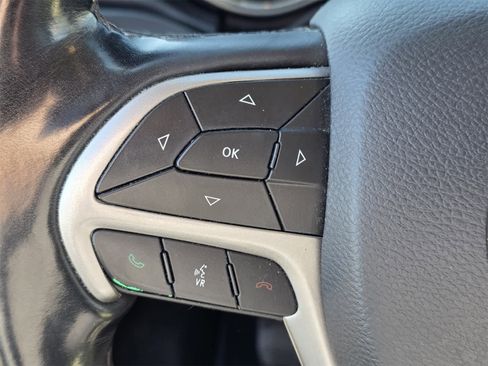 Used 2021 Jeep Grand Cherokee Limited image 18