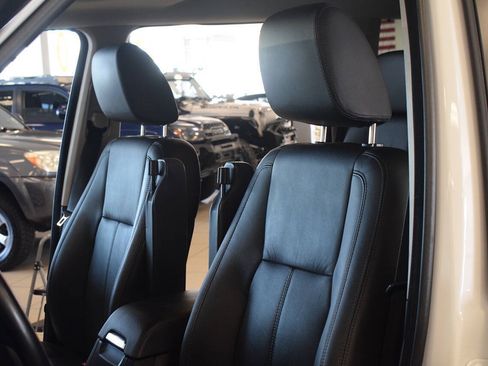 Used 2012 Land Rover LR4 HSE LUX AWD/4WD image 31