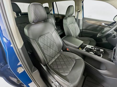 Used 2025 Volkswagen Atlas SEL Premium R-Line AWD/4WD image 46