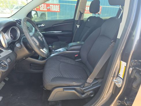 Used 2015 Dodge Journey American Value Package w/ Flexible Seating Group image 18