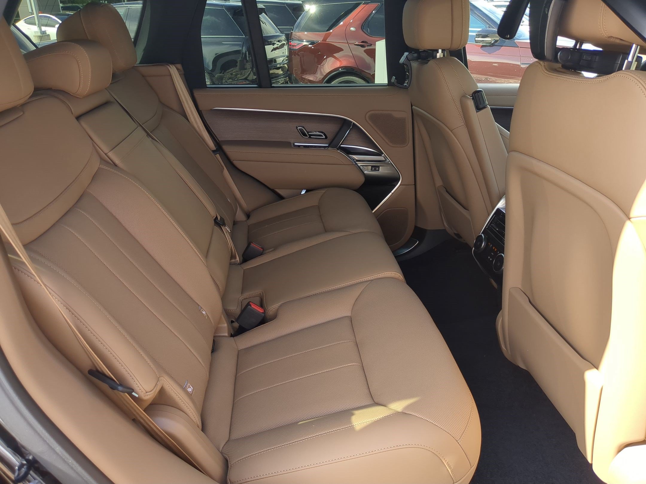 New 2026 Land Rover Range Rover SE AWD/4WD image 30
