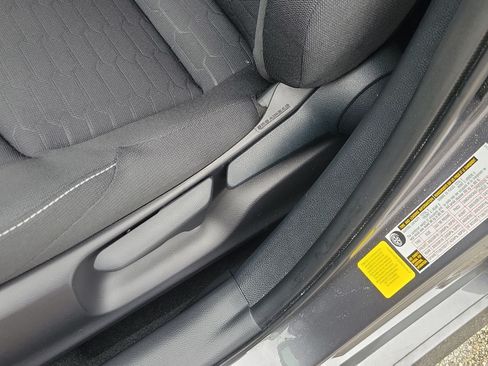Used 2025 Toyota Corolla SE FWD image 17