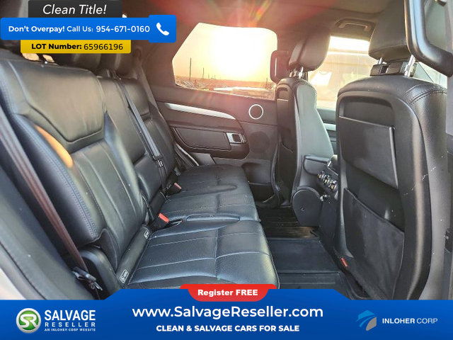 Used 2020 Land Rover Discovery Landmark AWD/4WD image 15