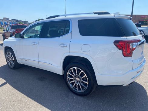 Used 2023 GMC Acadia Denali AWD/4WD image 3