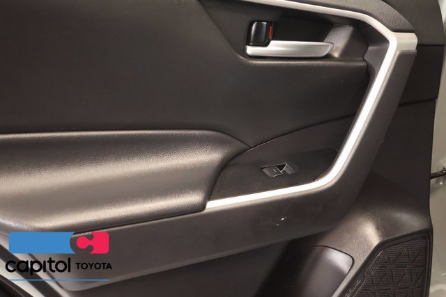 Used 2023 Toyota RAV4 XLE FWD image 30