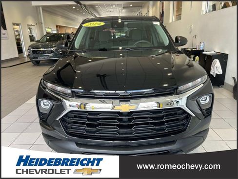 Used 2024 Chevrolet TrailBlazer LS w/ LS Convenience Package AWD/4WD image 35
