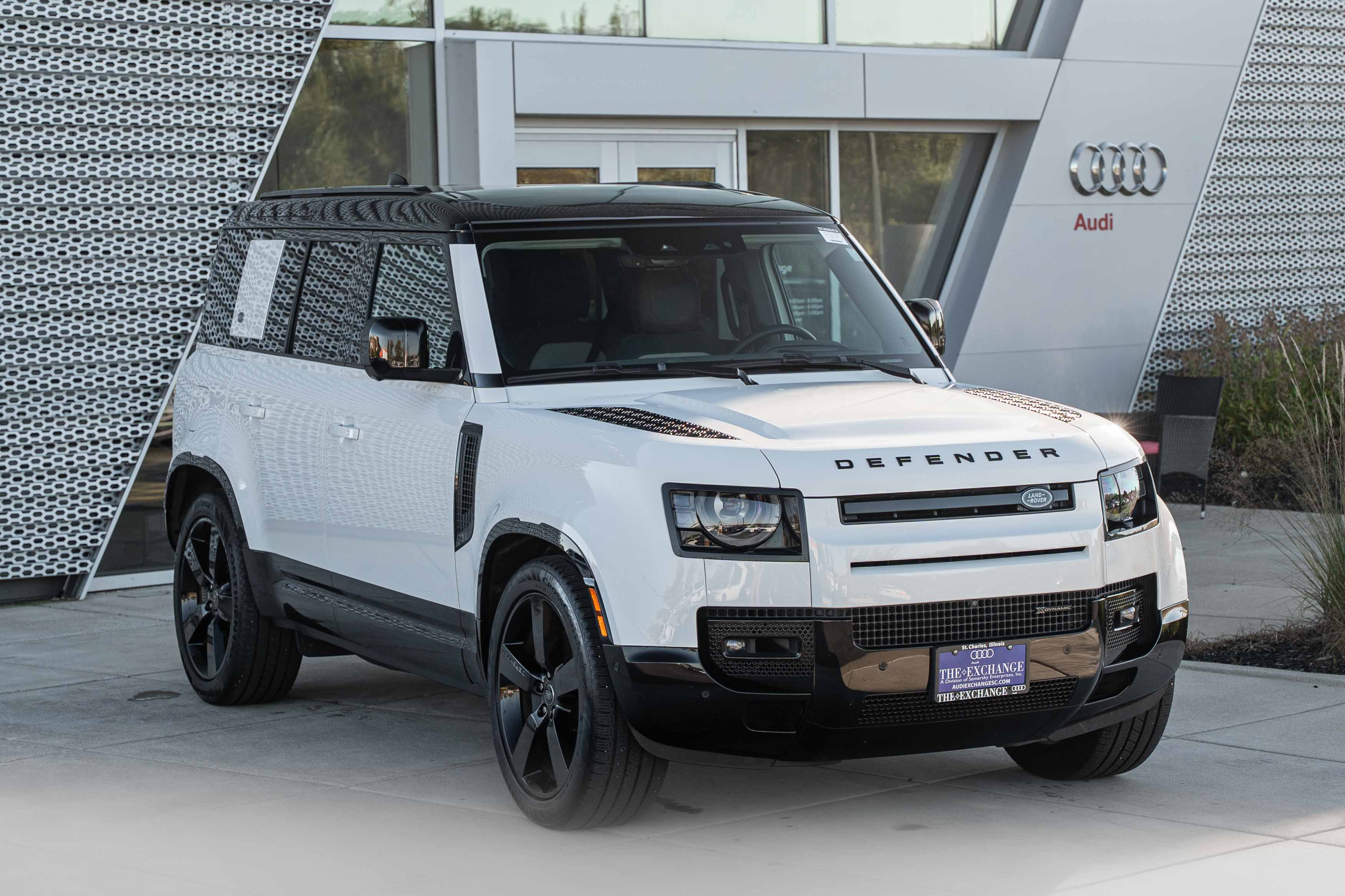 Used 2023 Land Rover Defender 110 X-Dynamic SE AWD/4WD image 2
