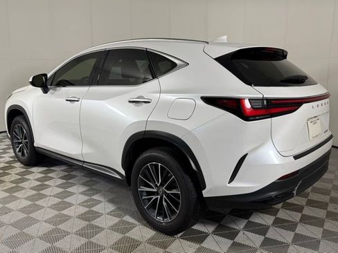 Used 2023 Lexus NX 250 FWD w/ Premium Package image 4