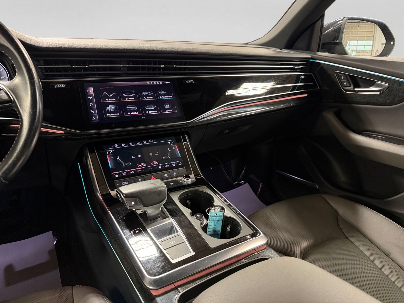 Used 2019 Audi Q8 Premium Plus w/ Premium Plus AWD/4WD image 21