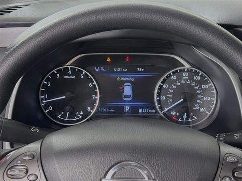 Used 2022 Nissan Murano S AWD/4WD image 18