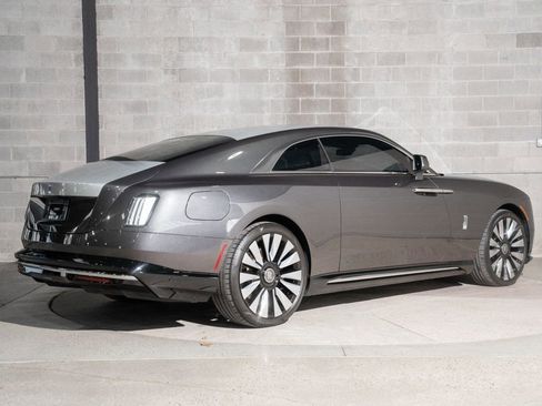 Used 2024 Rolls-Royce Spectre w/ Spectre Launch Package AWD/4WD image 3