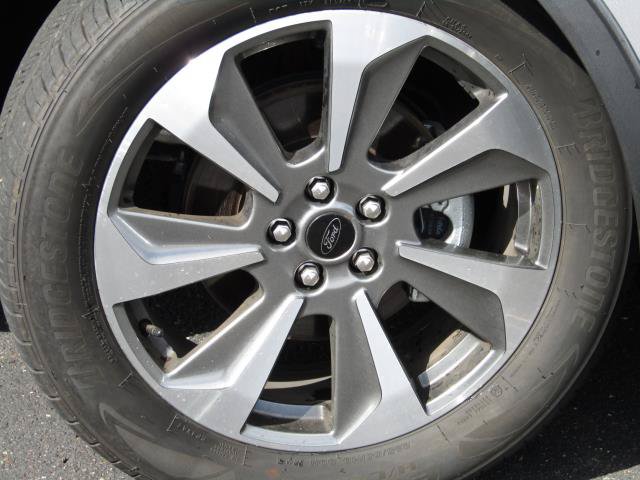 Used 2024 Ford Escape Platinum w/ Premium Technology Package AWD/4WD image 5