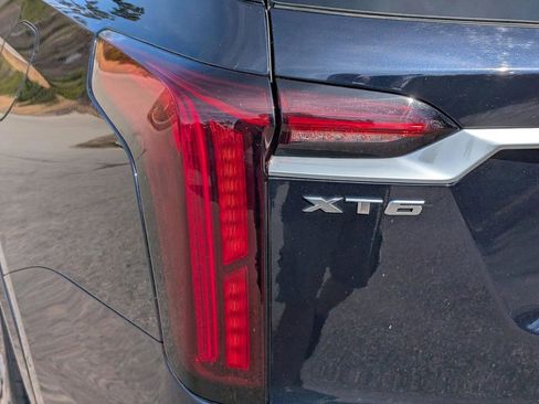 Used 2021 Cadillac XT6 Premium Luxury image 13