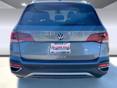 Used 2022 Volkswagen Taos SEL image 9