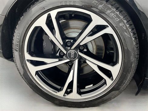 Used 2022 Audi e-tron GT Premium Plus image 27