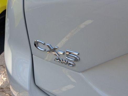 Used 2023 MAZDA CX-5 AWD 2.5 S w/ Select Package image 4