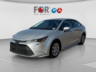 Used 2025 Toyota Corolla LE FWD video 1
