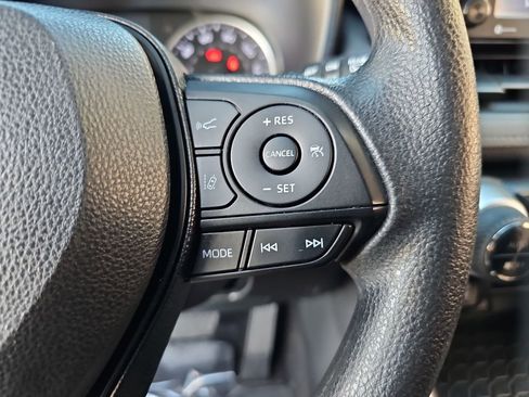 Certified 2020 Toyota RAV4 XLE AWD/4WD image 12