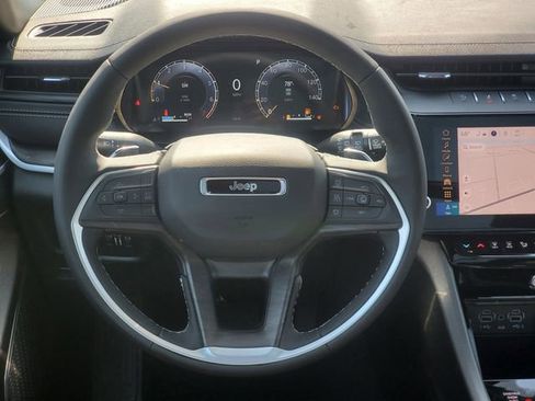 New 2026 Jeep Grand Cherokee Limited w/ Limited Altitude Package AWD/4WD image 18