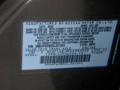 Certified 2025 Nissan Kicks SR image 16