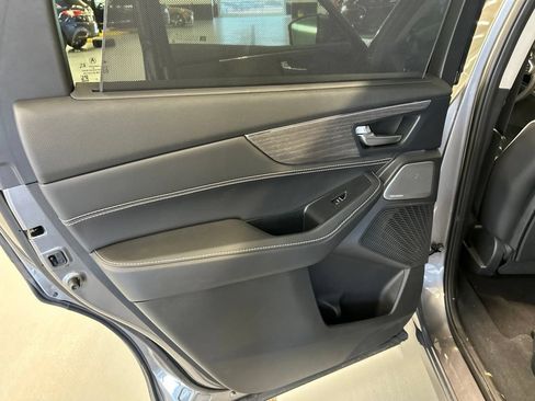 Certified 2026 Acura MDX w/ Advance Package AWD/4WD image 11