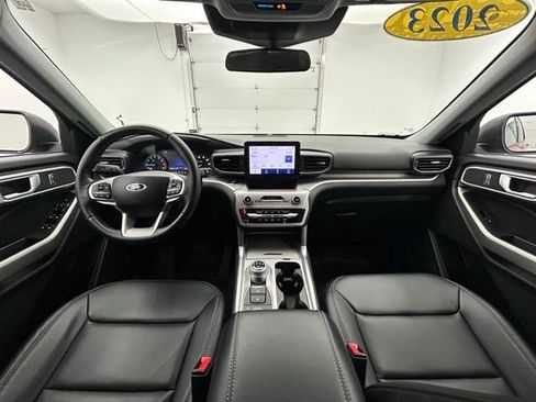Used 2023 Ford Explorer XLT w/ Equipment Group 202A image 2