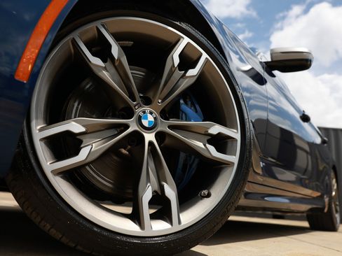 Used 2018 BMW M550i xDrive image 62