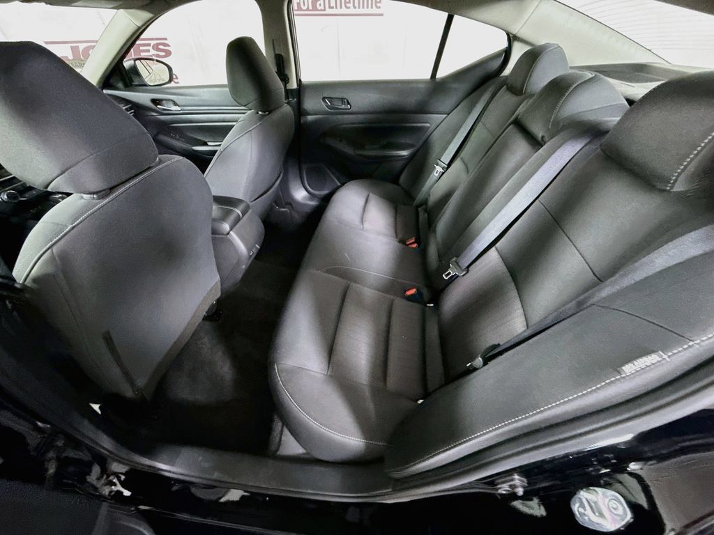 Certified 2024 Nissan Altima 2.5 SV FWD image 26