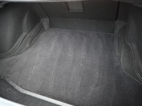 Used 2017 Nissan GT-R Premium image 49