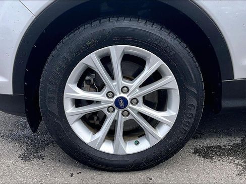 Used 2018 Ford Escape SEL image 9