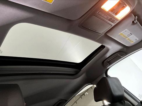 Used 2021 Honda CR-V Touring image 14